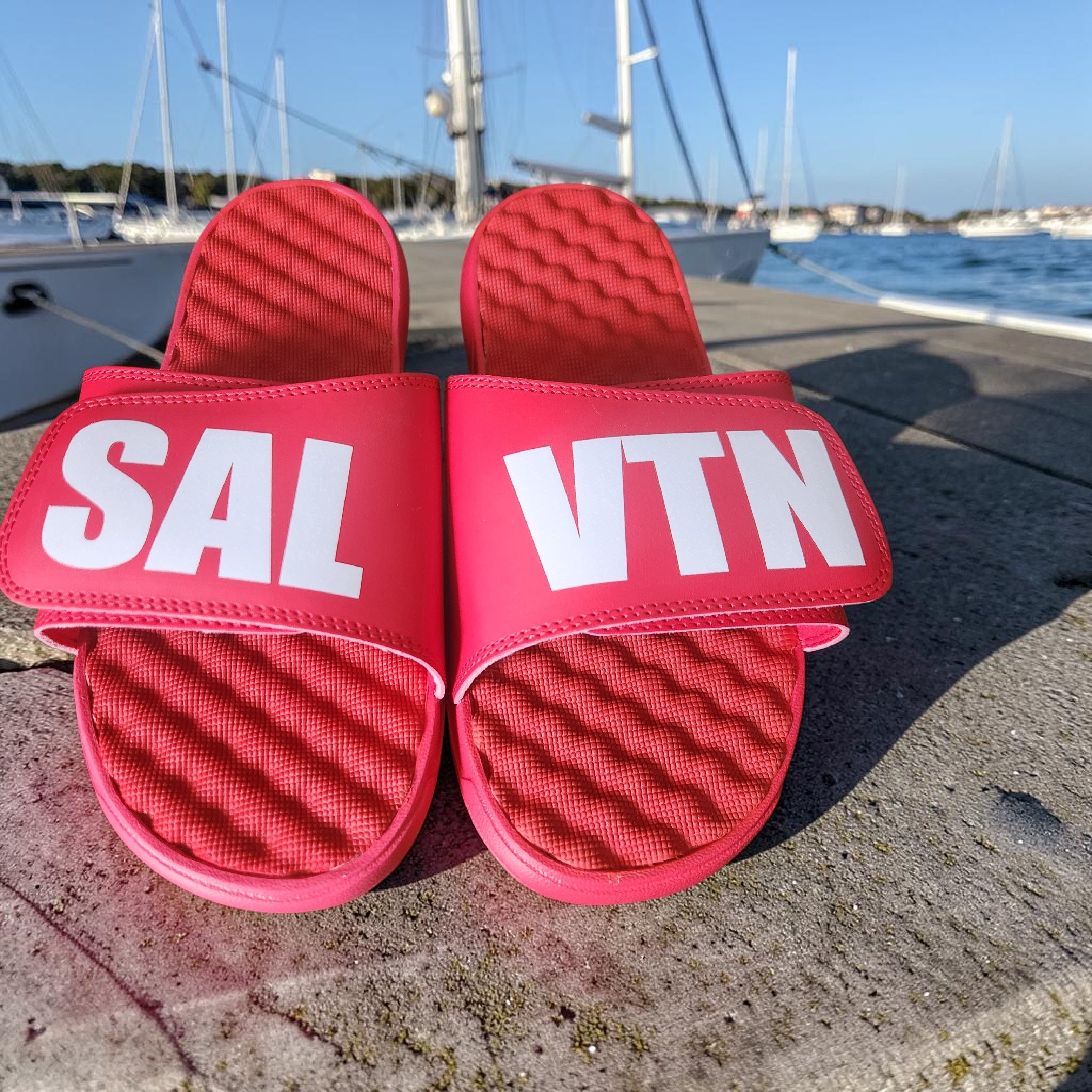 SALVTN SLIDES (RED)